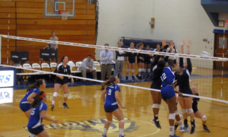 Women’s Volleyball: Dowling at New&nbsp;Haven