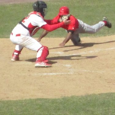 Baseball: Rutgers Newark and Montclair State&nbsp;Split
