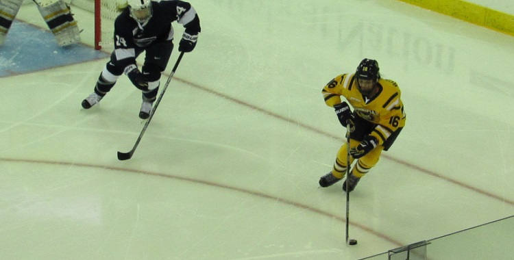 Hockey: Quinnipiac v.&nbsp;PSU