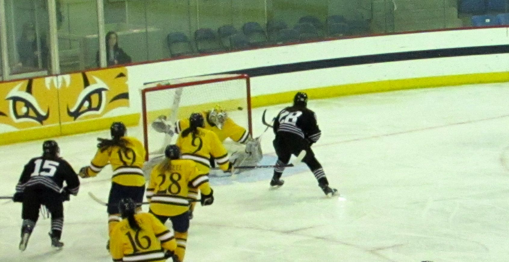 12UNGoal1